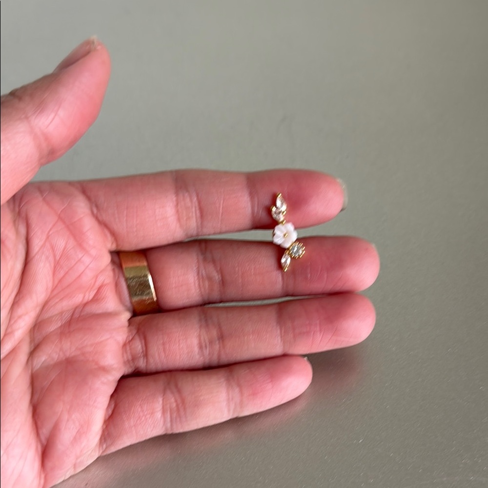 Gold and White Elegant Earrings